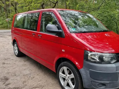Gebraucht VW Caravelle 102 PS (75 kW) 2010 Rot Van