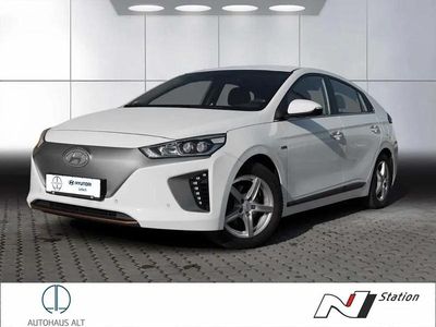 Polar white Gebraucht 2018 Hyundai Ioniq Premium Kleinwagen | 15.490 € (Fairer Preis)