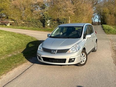 Gebraucht Nissan Tiida Acenta 110 PS (80 kW) 2008 Silber Kleinwagen