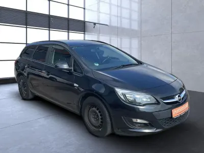 Gebraucht Opel Astra Active 140 PS (102 kW) 2014 Kombi