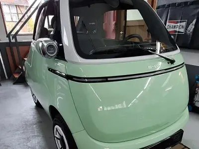 Neu Micro Microlino 11 kW (16 PS) 2026 Grün Kleinwagen
