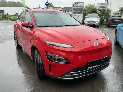 Gebraucht Hyundai Kona Edition 30+ 100 kW (136 PS) 2022 Rot SUV