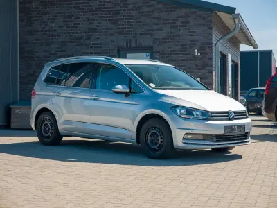 Gebraucht VW Touran Highline 150 PS (110 kW) 2021 Silber Van / Kleinbus