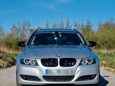 Gebraucht BMW 320 Performance 184 PS (135 kW) 2010 Silber Limousine