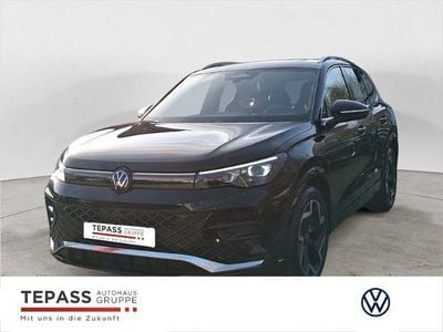 Neu VW Tiguan R-line 150 PS (110 kW) 2026 Schwarz SUV