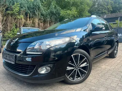 Gebraucht Renault Mégane III Bose Edition 131 PS (96 kW) 2013 Schwarz Limousine