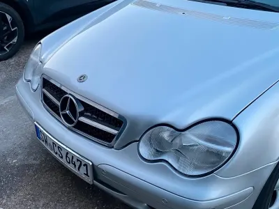 Gebraucht Mercedes C200 Classic 163 PS (119 kW) 2000 Silber Limousine