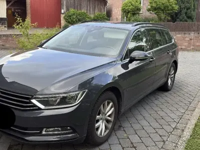Gebraucht VW Passat 120 PS (88 kW) 2018 Grau Kombi