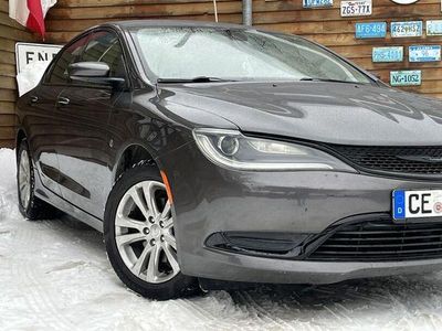Usado Chrysler 200 294 HP (216 kW) 2015 Cinzento Sedan