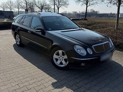 Usata Mercedes E270 205 CV (150 kW) 2025 Nero Station wagon