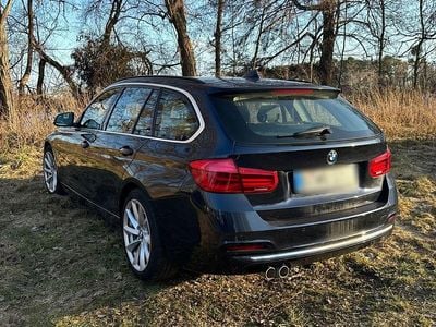 Gebraucht BMW 320 Sport Line 190 PS (139 kW) 2016 Blau Kombi