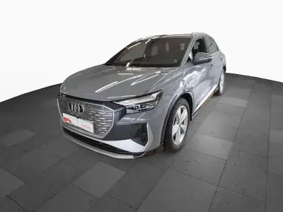 Second-hand Audi Q4 e-tron Ambiente 150 kW (204 CP) 2023 Gri SUV
