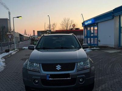 Grau Gebraucht 2006 Suzuki Grand Vitara SUV | 5.300 €