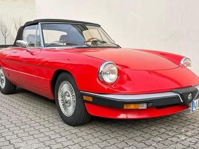 Gebraucht Alfa Romeo Spider 116 PS (85 kW) 1985 Rot Cabrio