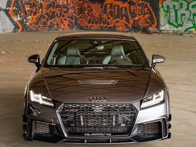 Begagnad Audi TT RS Performance 530 HK (389 kW) 2017 Grå Sportkupé