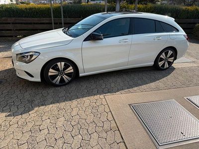 Gebraucht Mercedes CLA200 Shooting Brake Night 156 PS (114 kW) 2016 Weiß Kombi