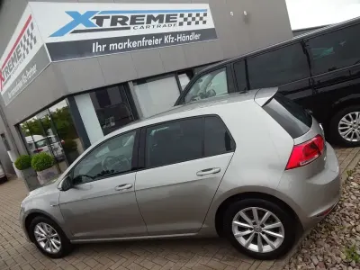 Gebraucht VW Golf VII LOUNGE 110 PS (80 kW) 2016 Silber Limousine