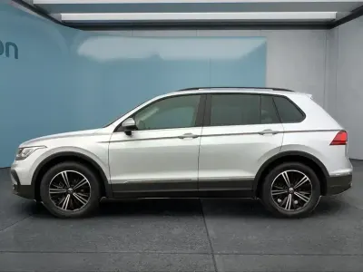 Gebraucht VW Tiguan 150 PS (110 kW) 2024 Silber SUV