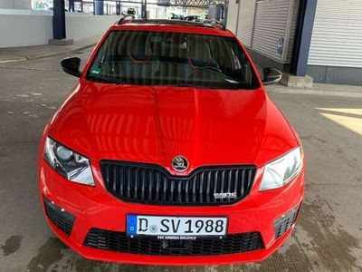 gebraucht Skoda Octavia Combi 2.0 TDI (Green tec) DSG RS