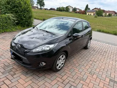 Gebraucht Ford Fiesta Champions Edition 82 PS (60 kW) 2012 Schwarz Limousine