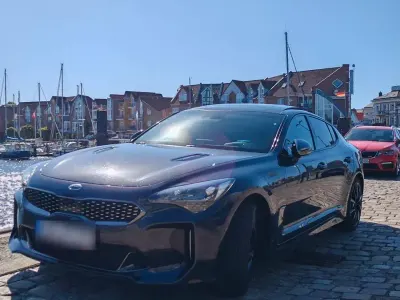 Gebraucht Kia Stinger GT 370 PS (272 kW) 2018 Grau Kleinwagen