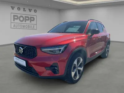 Gebraucht Volvo XC40 Plus 163 PS (119 kW) 2025 Fusion red SUV