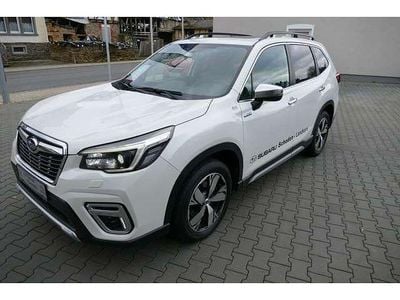 Crystal white pearl Gebraucht 2021 Subaru Forester Platinum SUV | 29.950 € (Etwas zu teuer)