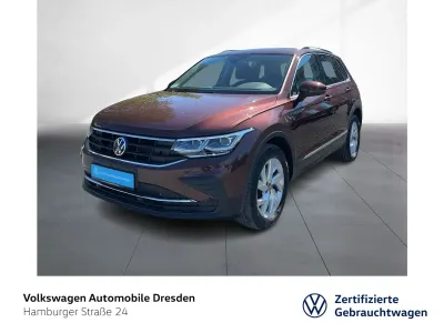 Gebraucht VW Tiguan Life 150 PS (110 kW) 2023 Ginger brown metallic SUV