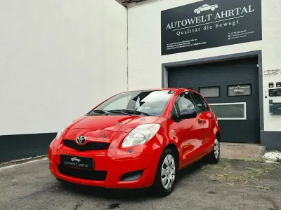 Gebraucht Toyota Yaris Cool 101 PS (74 kW) 2009 Rot Kleinwagen