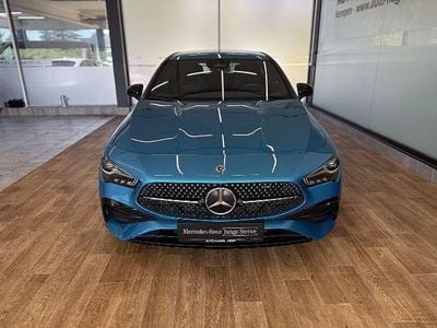 Blau Gebraucht 2024 Mercedes CLA200 Shooting Brake AMG line Kombi | 35.489 € (Fairer Preis)