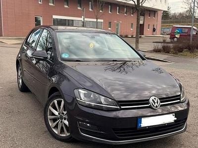 Gebraucht VW Golf VII LOUNGE 150 PS (110 kW) 2015 Violet Kleinwagen