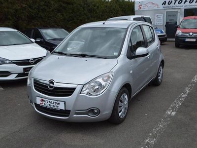 Usado Opel Agila Edition 68 HP (50 kW) 2012 Prateado Citadino
