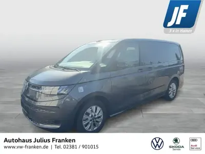 Gebraucht VW Multivan Life 150 PS (110 kW) 2025 Grau Van / Kleinbus