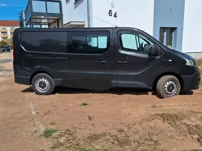 Gebraucht Renault Trafic 120 PS (88 kW) 2018 Schwarz Van / Kleinbus