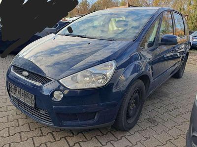 Blazerblau Gebraucht 2010 Ford S-MAX Trend Van / Kleinbus | 1.990 € (Fairer Preis)