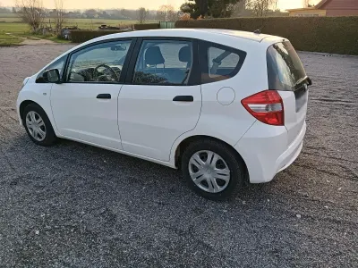 Gebraucht Honda Jazz 90 PS (66 kW) 2011 Weiß Kleinwagen