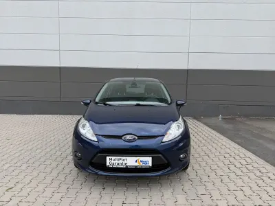 Gebraucht Ford Fiesta Titanium 97 PS (71 kW) 2012 Blau Kleinwagen