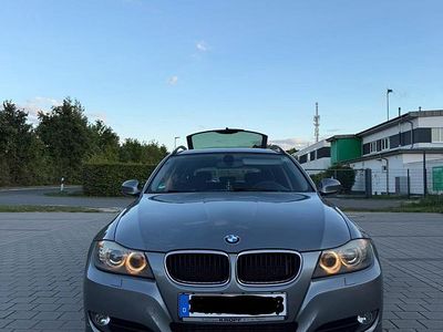 Gebraucht BMW 320 145 PS (106 kW) 2010 Silber Kombi