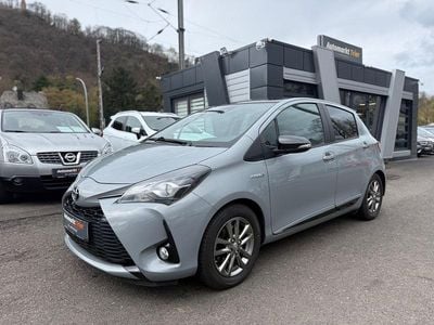 Gebraucht Toyota Yaris Hybrid 73 PS (53 kW) 2020 Grau Kleinwagen