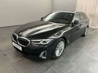 Gebraucht BMW 530e Luxury Line 292 PS (214 kW) 2023 Schwarz Limousine