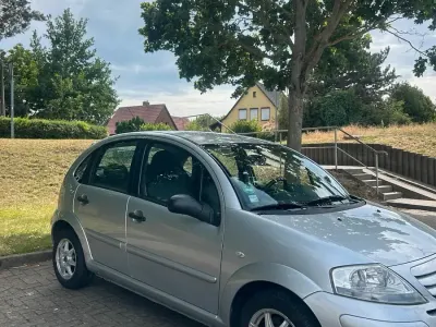 Gebraucht Citroën C3 60 PS (44 kW) 2009 Silber Kleinwagen