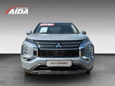 Neu Mitsubishi Outlander P-HEV Plus 306 PS (225 kW) 2026 Grau SUV