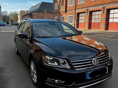 Gebraucht VW Passat Highline 140 PS (102 kW) 2012 Schwarz Kombi