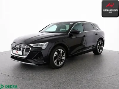 Gebraucht Audi e-tron S-Line 300 kW (408 PS) 2023 Brillantschwarz SUV