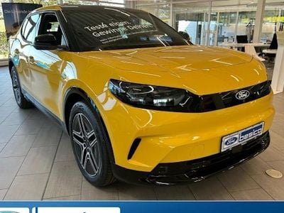 Vivid yellow Neu 2025 Ford Capri Premium SUV | 52.156 € (Guter Preis)