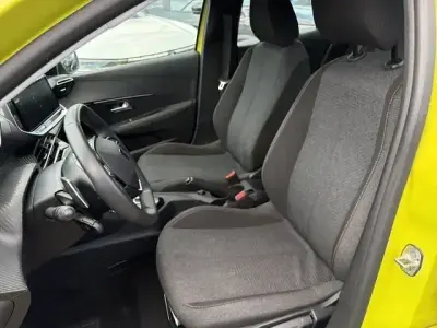 Gebraucht Peugeot 208 Style 101 PS (74 kW) 2025 Gelb Kleinwagen