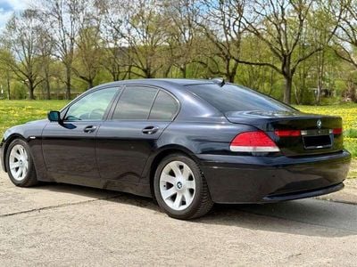 BMW 745