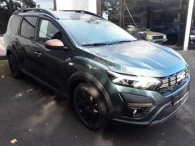 Neu Dacia Jogger Extreme 110 PS (80 kW) 2025 Grün Van / Kleinbus