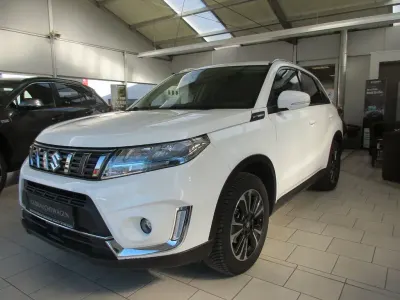 Usata Suzuki Vitara Comfort+ 129 CV (94 kW) 2022 Bianco SUV