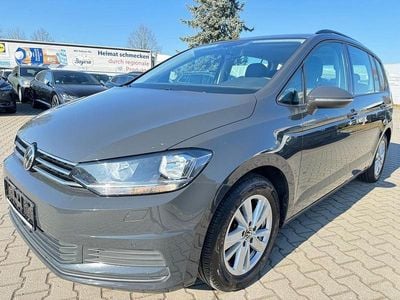 Gebraucht VW Touran Comfortline 122 PS (89 kW) 2021 Grau Van / Kleinbus